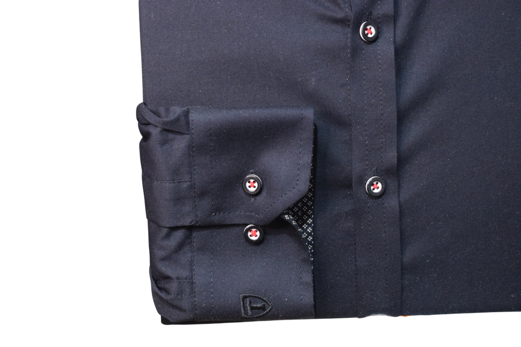 Trafox – čierna slim fit košeľa s červeným podšitím
