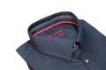 Trafox – čierna slim fit košeľa s červeným podšitím