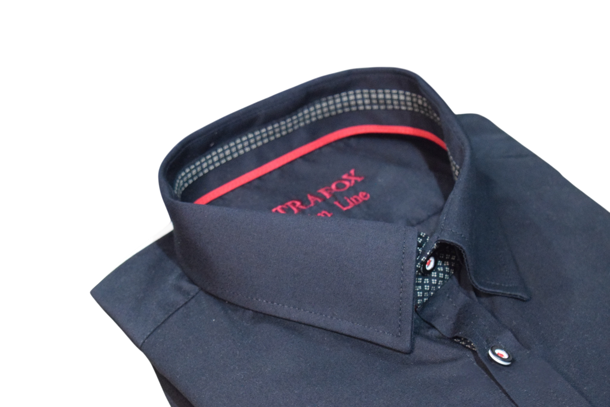 Trafox – čierna slim fit košeľa s červeným podšitím